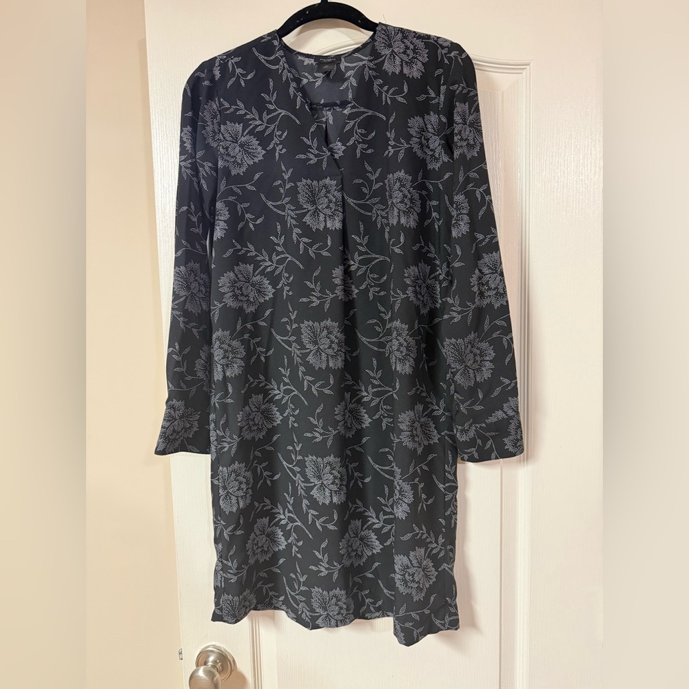 Ann Taylor Black and White Patterned Dress Size XS ❤️